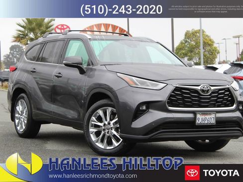 Used 2023 Toyota Highlander Limited image 1