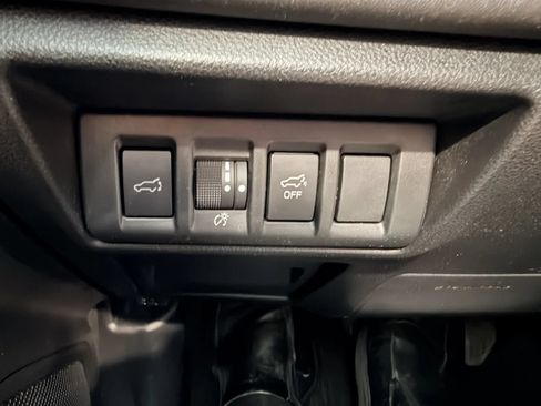 Used 2024 Subaru Outback Touring AWD/4WD image 36