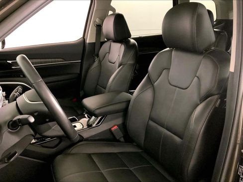 Certified 2025 Kia Telluride SX w/ SX Captain's Chair Package AWD/4WD image 22