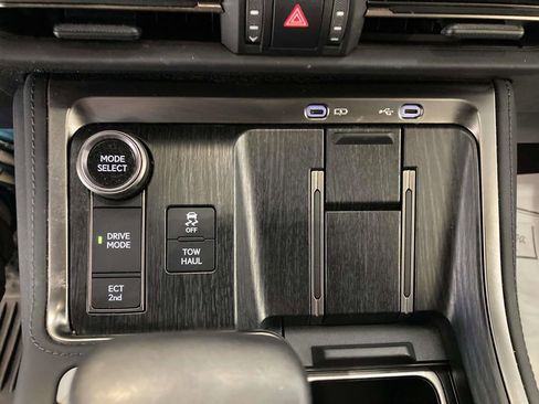 Used 2024 Lexus GX 550 w/ Cold Area Package image 17