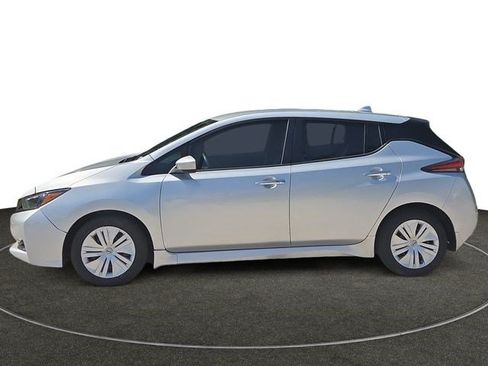 Used 2024 Nissan Leaf S FWD image 2