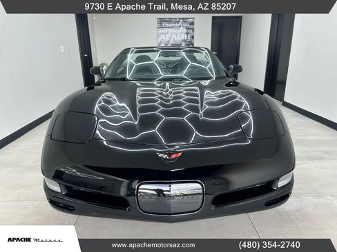 Used 2004 Chevrolet Corvette Convertible w/ Preferred Equipment Group image 2