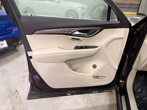 Used 2022 Buick Envision Avenir w/ Safety Package image 10