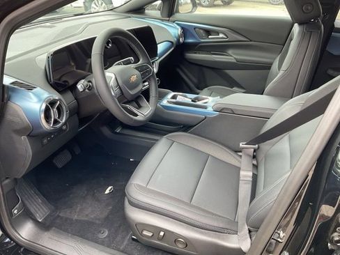 New 2026 Chevrolet Equinox EV LT image 19