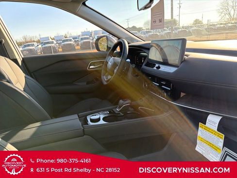 New 2026 Nissan Rogue Platinum w/ Tech Package AWD/4WD image 41