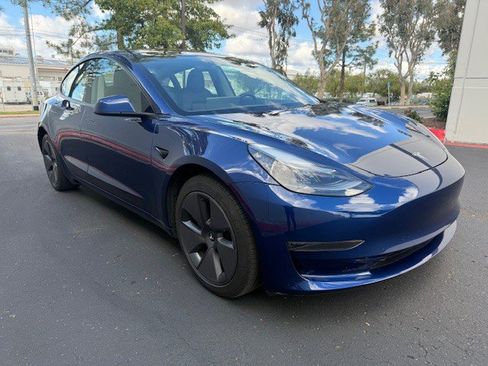 Used 2023 Tesla Model 3 Standard Range RWD image 2
