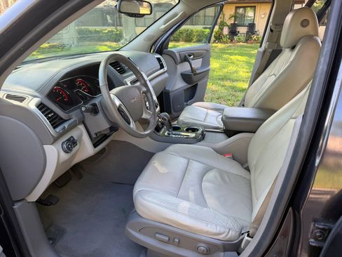 Used 2017 GMC Acadia Limited SLT image 12