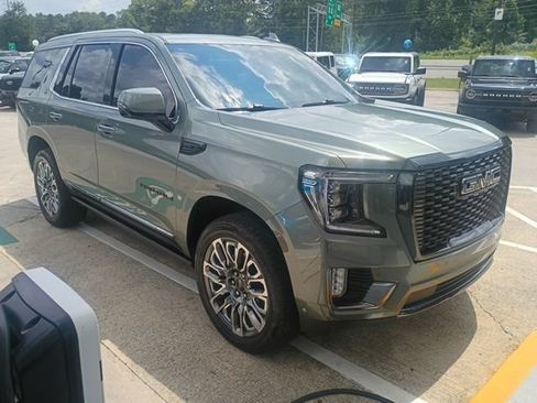 Used 2023 GMC Yukon Denali Ultimate AWD/4WD image 7