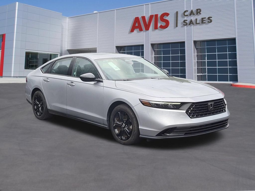 Used 2025 Honda Accord SE image 3