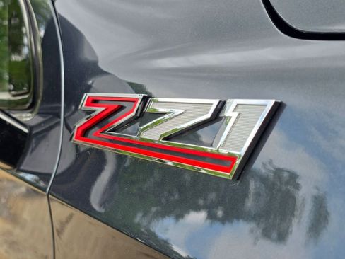 Used 2021 Chevrolet Suburban Z71 w/ Z71 Off-Road Package AWD/4WD image 6
