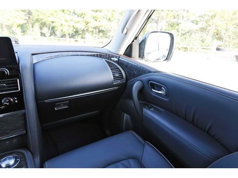 Used 2024 Nissan Armada Platinum w/ Captain's Chairs Package image 8