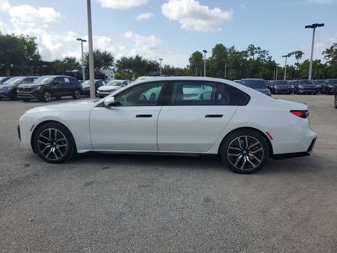 Used 2026 BMW 740i RWD image 8