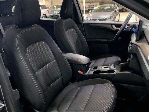 Certified 2023 Ford Escape Active w/ Tech Pack #2 image 7