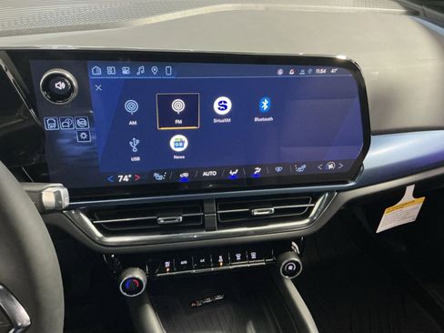 New 2026 Chevrolet Equinox EV LT image 26