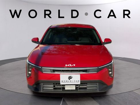 Used 2025 Kia K4 image 2
