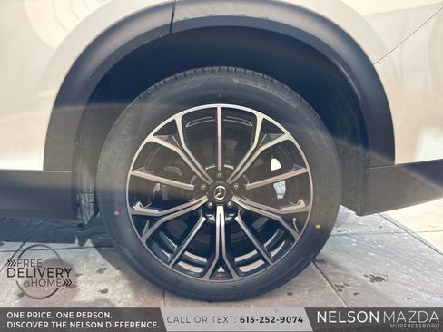 Certified 2025 MAZDA CX-70 Plug-In Hybrid w/ Premium Pkg image 10