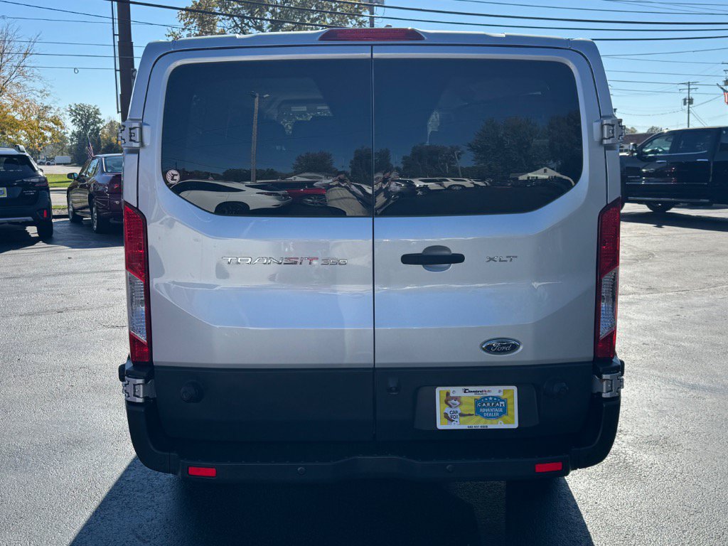 Used 2016 Ford Transit 350 XLT RWD image 6