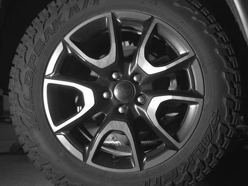 Used 2025 Jeep Compass Trailhawk image 15