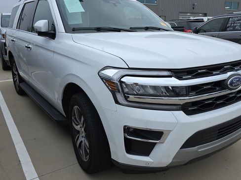 Used 2024 Ford Expedition Limited image 6