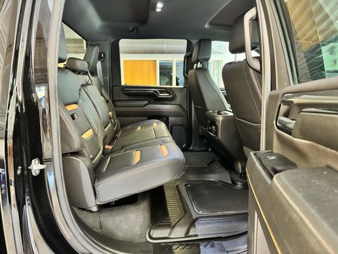 Used 2024 GMC Sierra 2500 AT4 w/ Snow Plow Prep/Camper Package AWD/4WD image 28