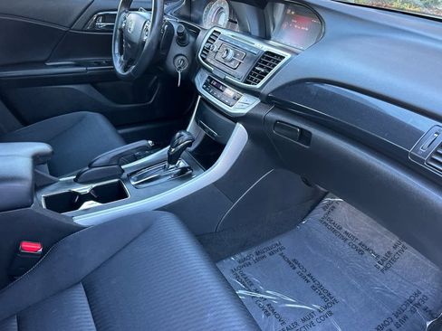 Used 2015 Honda Accord Sport image 15