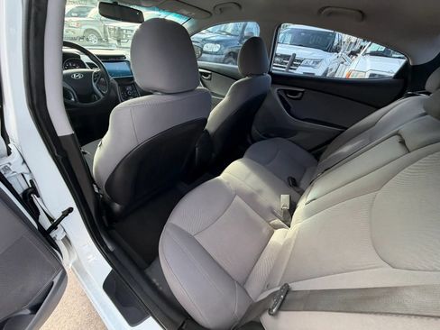 Used 2016 Hyundai Elantra SE FWD image 22