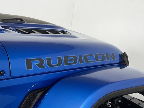 Used 2024 Jeep Wrangler Unlimited Rubicon 4xe AWD/4WD image 32