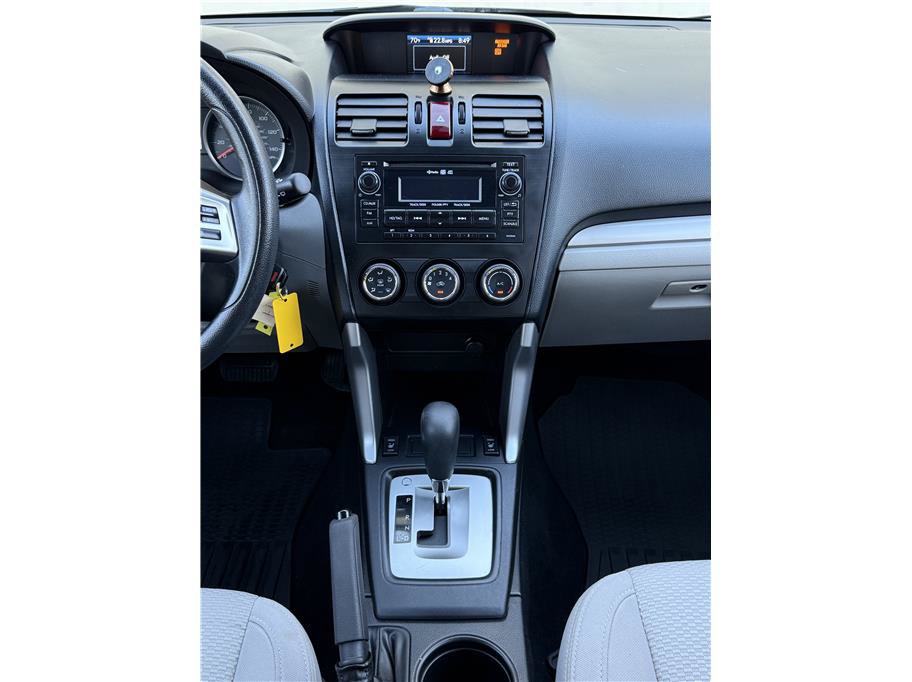 Used 2015 Subaru Forester 2.5i Premium w/ All-Weather Package AWD/4WD image 10