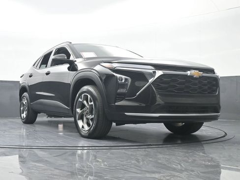 Used 2024 Chevrolet Trax LT image 60