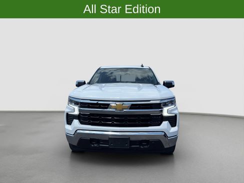 Used 2024 Chevrolet Silverado 1500 LT AWD/4WD image 2