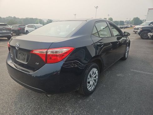 Used 2017 Toyota Corolla LE w/ Carpet Mat Package (TMS) FWD image 2