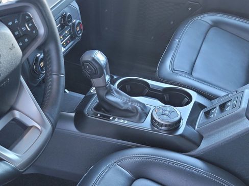 Used 2025 Ford Bronco Outer Banks image 20