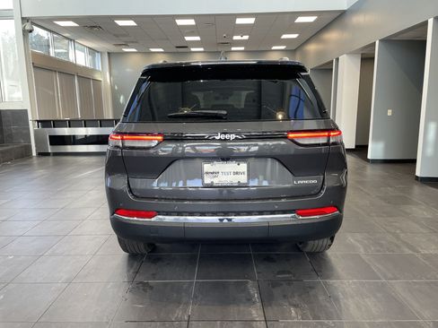 New 2025 Jeep Grand Cherokee Laredo X w/ Luxury Tech Group I RWD image 9