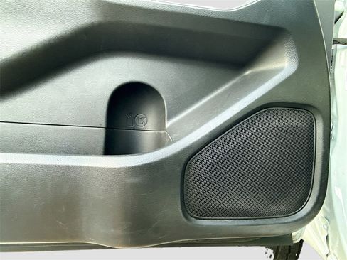 Used 2022 Nissan Frontier SV image 19