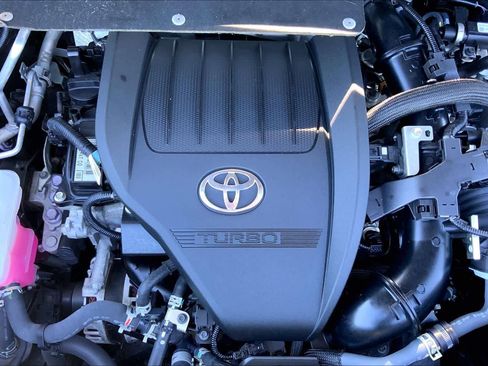 Certified 2024 Toyota Highlander LE image 32