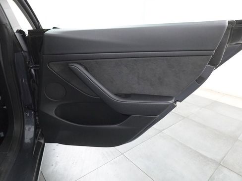 Used 2023 Tesla Model 3 Performance image 18