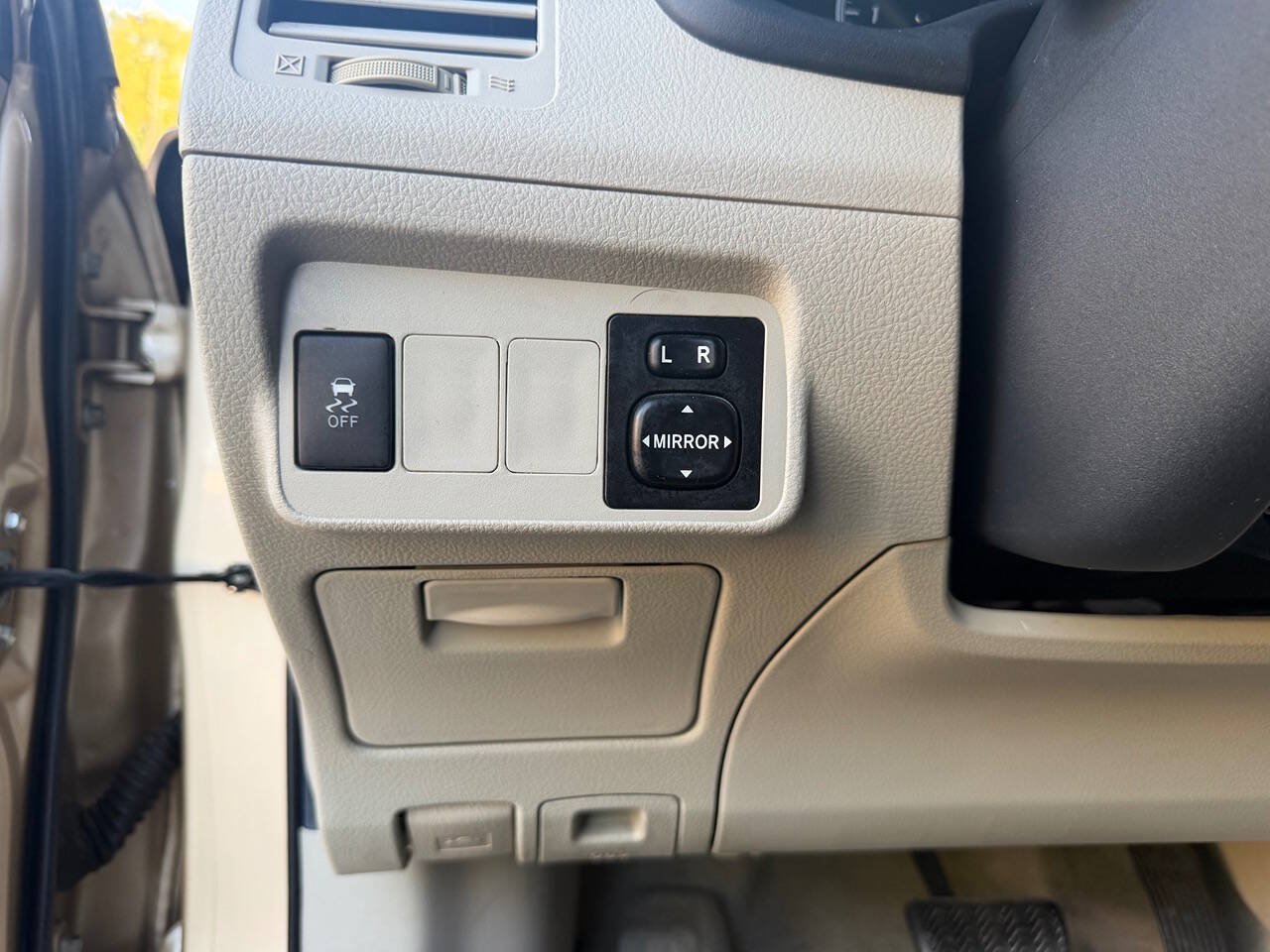 Used 2011 Toyota Corolla LE FWD image 14