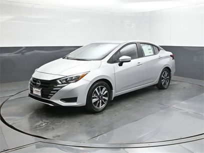 New 2025 Nissan Versa SV w/ Trunk Package