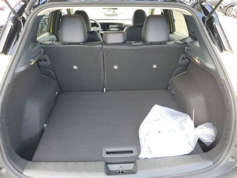 New 2026 Nissan Kicks SR FWD image 5
