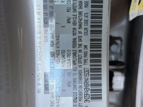 Used 2024 MAZDA MAZDA3 s FWD image 9