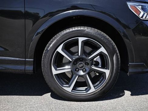 Used 2025 Audi Q3 2.0T Premium Plus w/ Premium Plus Package AWD/4WD image 5