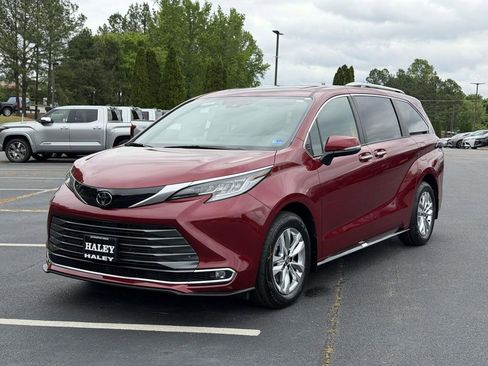 New 2026 Toyota Sienna Limited AWD/4WD image 22