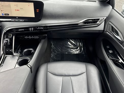 Used 2023 Toyota Mirai XLE w/ Advanced Technology Package image 30