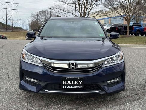 Used 2017 Honda Accord EX image 26