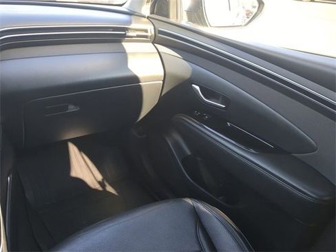 Used 2023 Hyundai Tucson Limited image 16