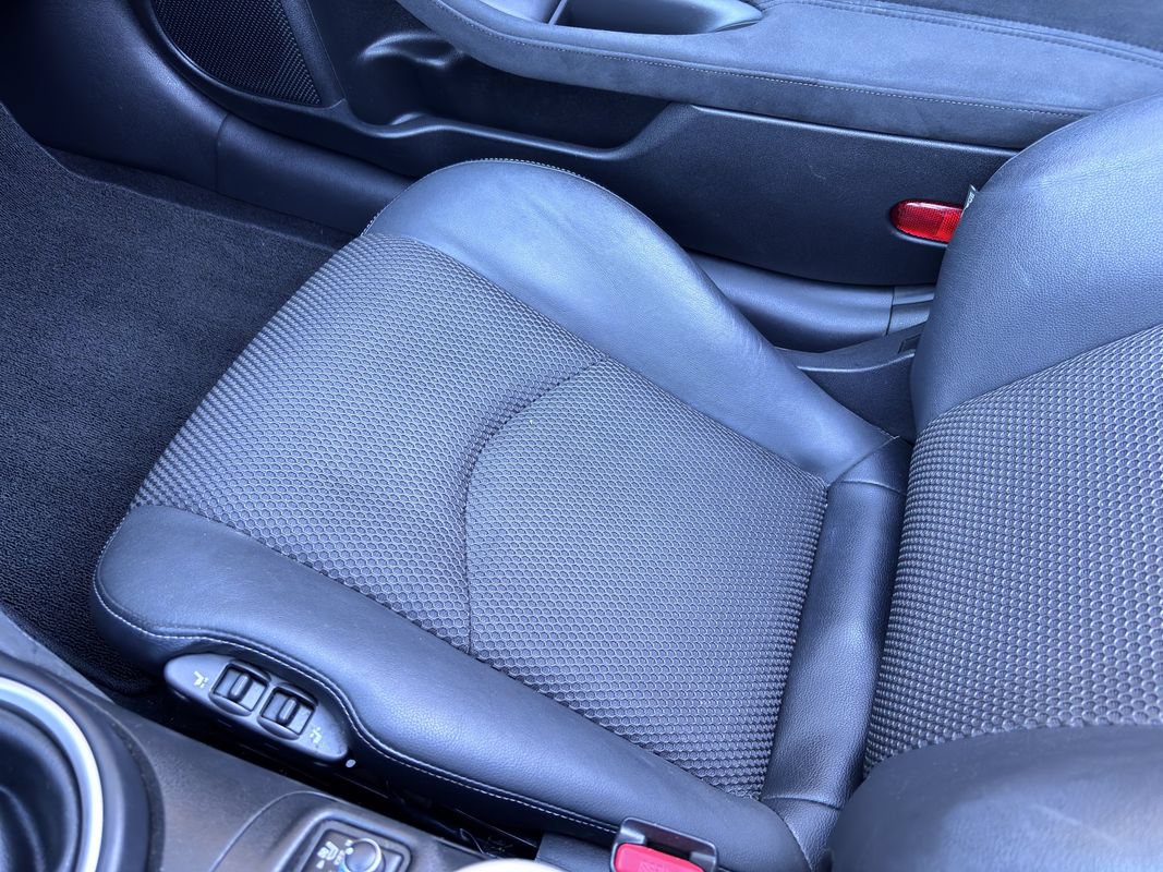 Used 2011 Nissan 370Z Touring w/ Sport Pkg RWD image 21