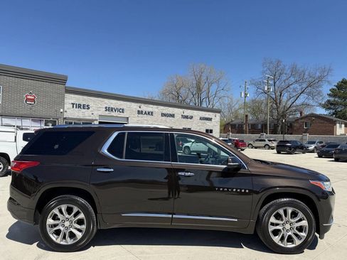 Used 2018 Chevrolet Traverse Premier w/ Driver Confidence II Package image 8