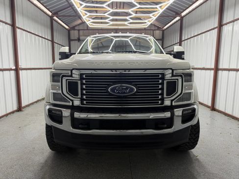 Used 2020 Ford F450 Lariat w/ Lariat Ultimate Package AWD/4WD image 2