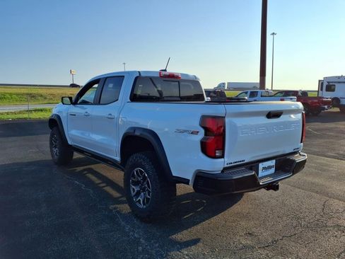 New 2025 Chevrolet Colorado ZR2 w/ Technology Package AWD/4WD image 5