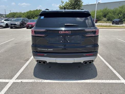 Used 2024 GMC Acadia Elevation AWD/4WD image 4